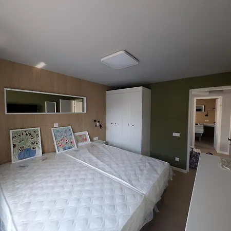 House 756 - 4 Schlafzimmer, 2 Badezimmer, Gaeste Wc, Sauna, Outdoor-kueche * Mainz