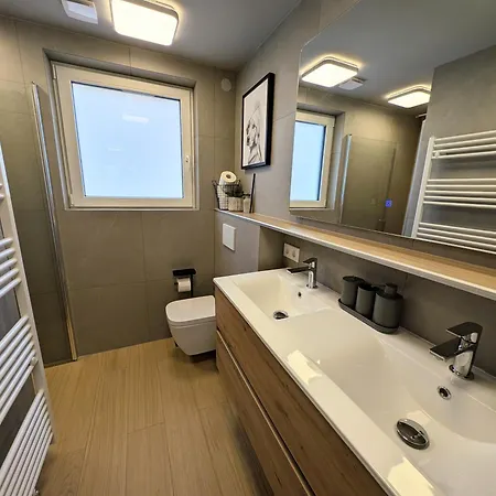 Holiday home House 756 - 4 Schlafzimmer, 2 Badezimmer, Gaeste Wc, Sauna, Outdoor-kueche Mainz